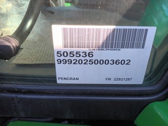 Farm tractor John Deere 6120M - 3
