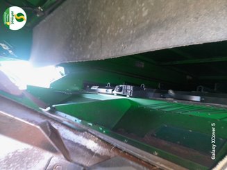 Combine harvester John Deere T560HM - 10