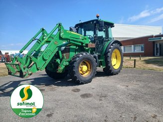 Farm tractor John Deere 5115M - 1