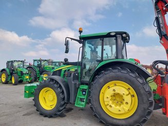 Farm tractor John Deere 6120M - 2