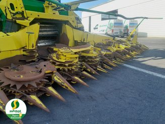 Self-propelled forage harvester John Deere 9700 - 9