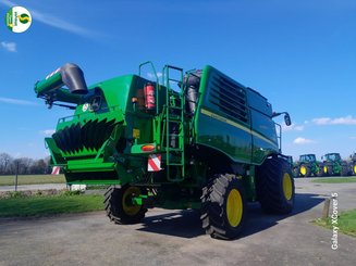 Combine harvester John Deere T660HM - 3