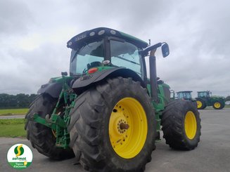 Farm tractor John Deere 6210R - 2