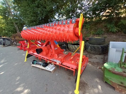 Rotary harrow Kuhn HR3004D - 1