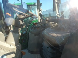 Farm tractor John Deere 6100M - 2