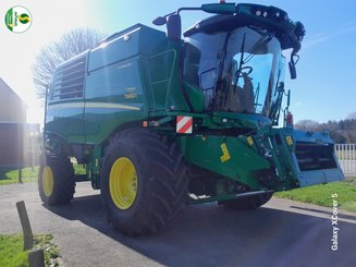 Combine harvester John Deere T660HM - 1