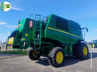 Combine harvester John Deere T660HM - 2
