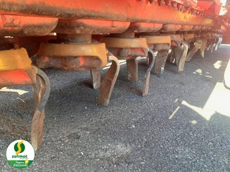 Rotary harrow Kuhn HR4504DR - 5