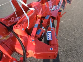 Plough Kuhn VM123 - 2