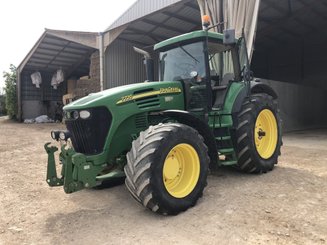 Farm tractor John Deere 7720 - 2