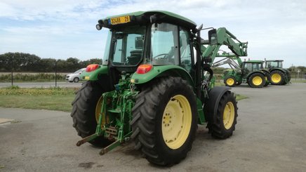 Farm tractor John Deere 5090R - 3