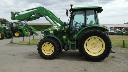 Farm tractor John Deere 5090R - 6