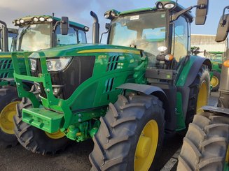Farm tractor John Deere 6135R - 1