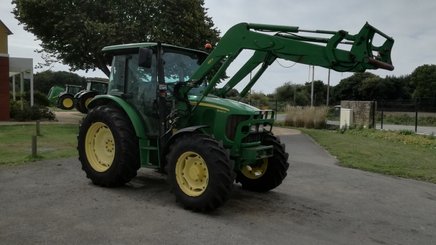 Farm tractor John Deere 5090R - 1