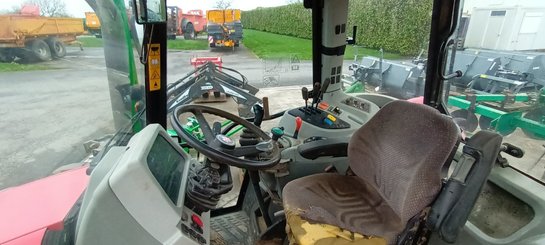 Farm tractor Massey Ferguson 5435 - 4