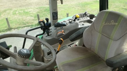 Farm tractor John Deere 5090R - 9