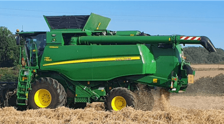 Combine harvester John Deere T560 - 1