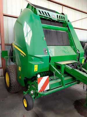 Round baler John Deere V461M - 1