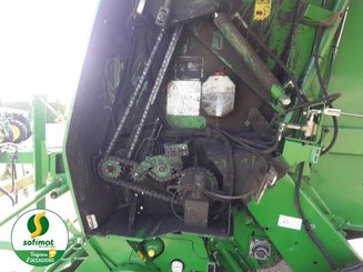 Round baler John Deere 864 - 3