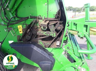 Round baler John Deere 864 - 5