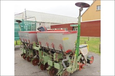 Conventional-till seed drill Kuhn PLANTER3 - 3