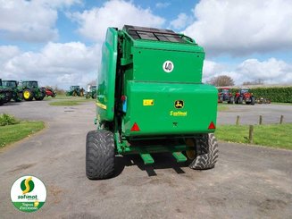 Round baler John Deere RB864 - 2