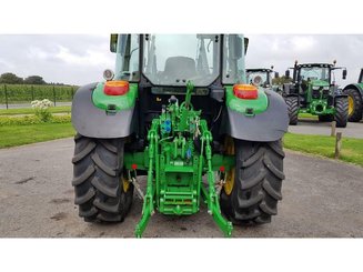 Farm tractor John Deere 6090MC - 3