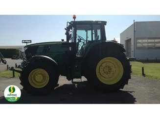 Farm tractor John Deere 6195M - 1