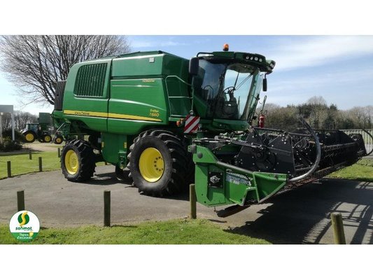 Combine harvester John Deere T660HM - 1