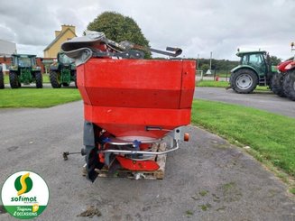 Fertiliser spreader Kuhn AXIS401 - 2
