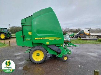 Round baler John Deere 864 - 1