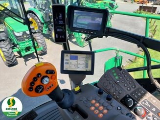 Self-propelled forage harvester John Deere 8300 - 7