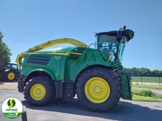 Self-propelled forage harvester John Deere 8300 - 3