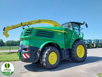 Self-propelled forage harvester John Deere 8300 - 4