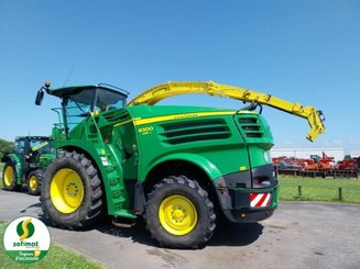 Self-propelled forage harvester John Deere 8300 - 5