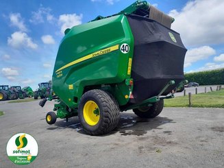 Round baler John Deere V461R - 2