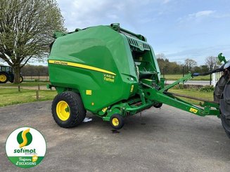 Round baler John Deere V461R - 1