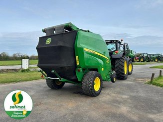 Round baler John Deere V461R - 2