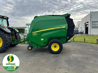 Round baler John Deere V461R - 4