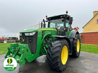 Farm tractor John Deere 8270R - 2