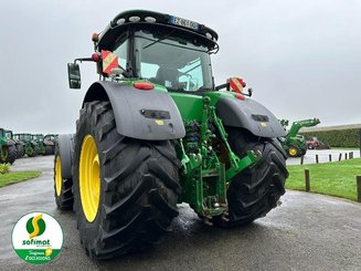 Farm tractor John Deere 8270R - 3