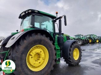 Farm tractor John Deere 6215R - 3