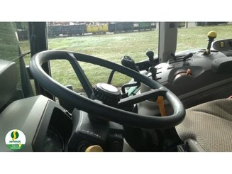 Farm tractor John Deere 5090M - 13