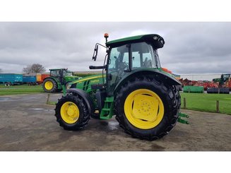 Farm tractor John Deere 5115R - 4