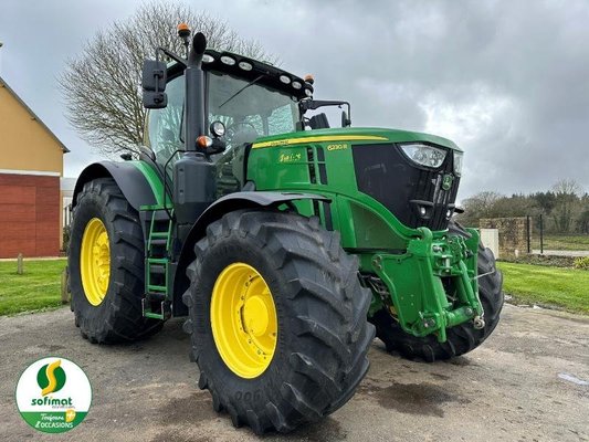 Farm tractor John Deere 6230R - 1