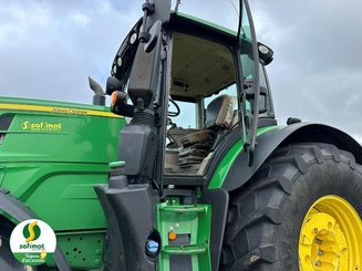 Farm tractor John Deere 6230R - 5