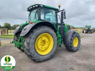 Farm tractor John Deere 6195R - 1