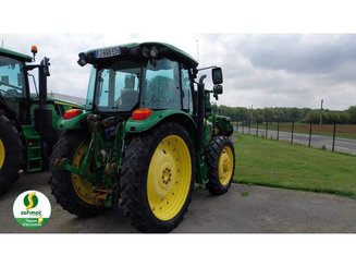 Farm tractor John Deere 5100M - 2