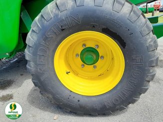 Round baler John Deere V461M - 7