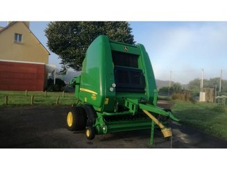 Round baler John Deere 864 - 1